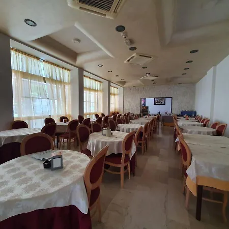 Hotel Moresco - Piscina Village