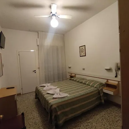 Moresco - Piscina Village Hotel 2*