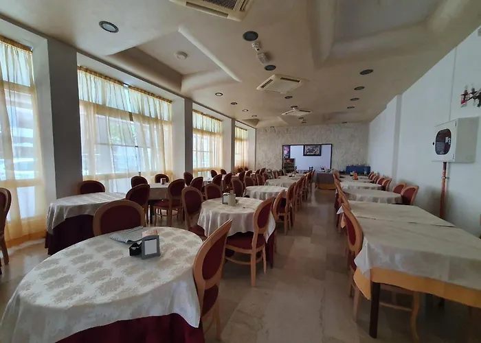 Hotel Moresco - Piscina Village