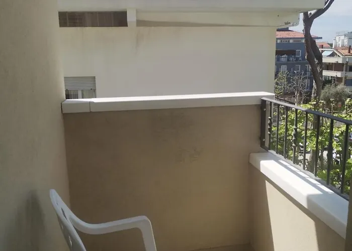 Hotel Moresco - Piscina Village Riccione