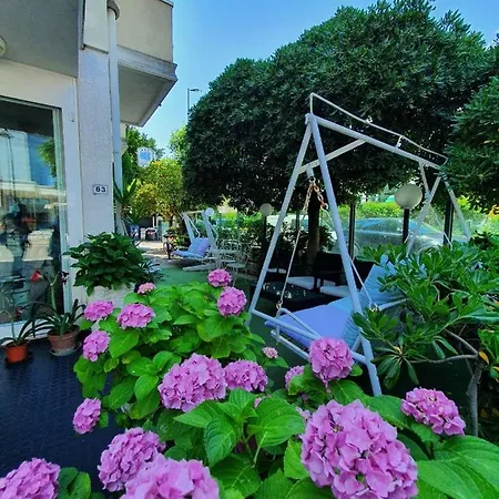 Moresco - Piscina Village 酒店 里乔内