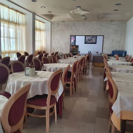 Moresco - Piscina Village 里乔内