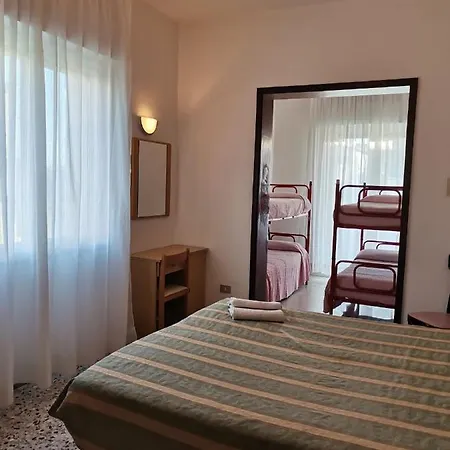 Moresco - Piscina Village מלון ריצ'יונה