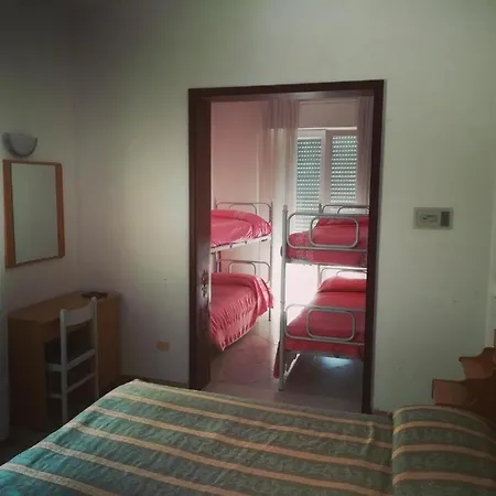 Moresco - Piscina Village Hotel