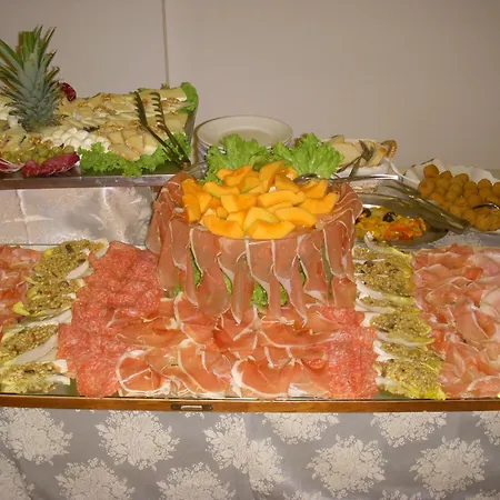 Moresco - Piscina Village