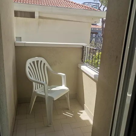 Moresco - Piscina Village Otel Riccione