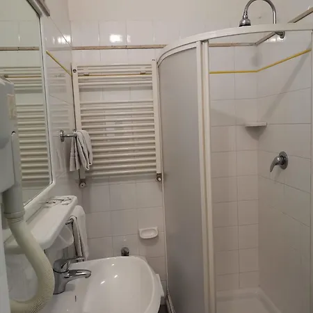 Moresco - Piscina Village Otel