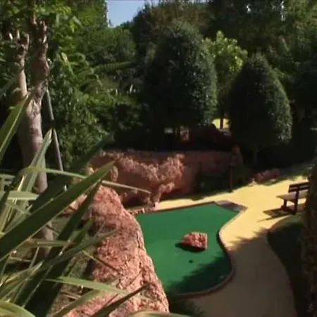 Moresco - Piscina Village 酒店