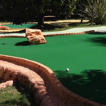 Moresco - Piscina Village 2*