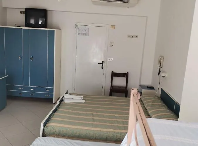 Hotel Moresco - Piscina Village Riccione