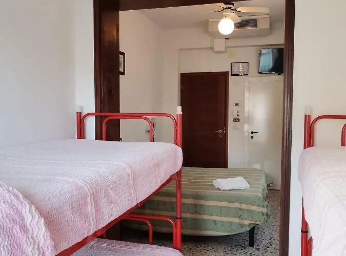 Moresco - Piscina Village Hotel